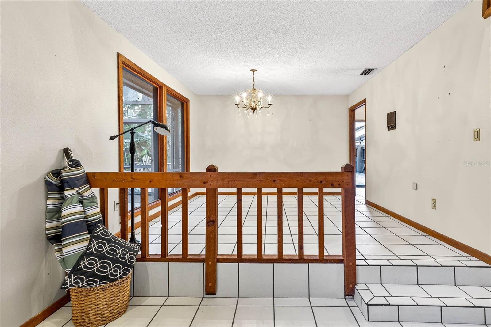 Listing photo id 41 for 6410 112th Avenue