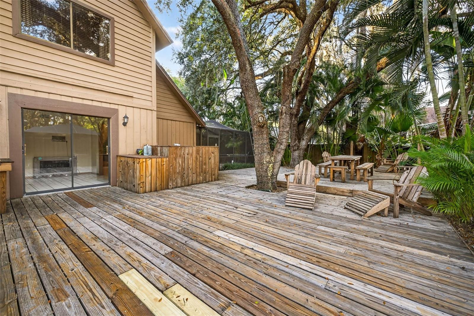 Listing photo id 82 for 6410 112th Avenue