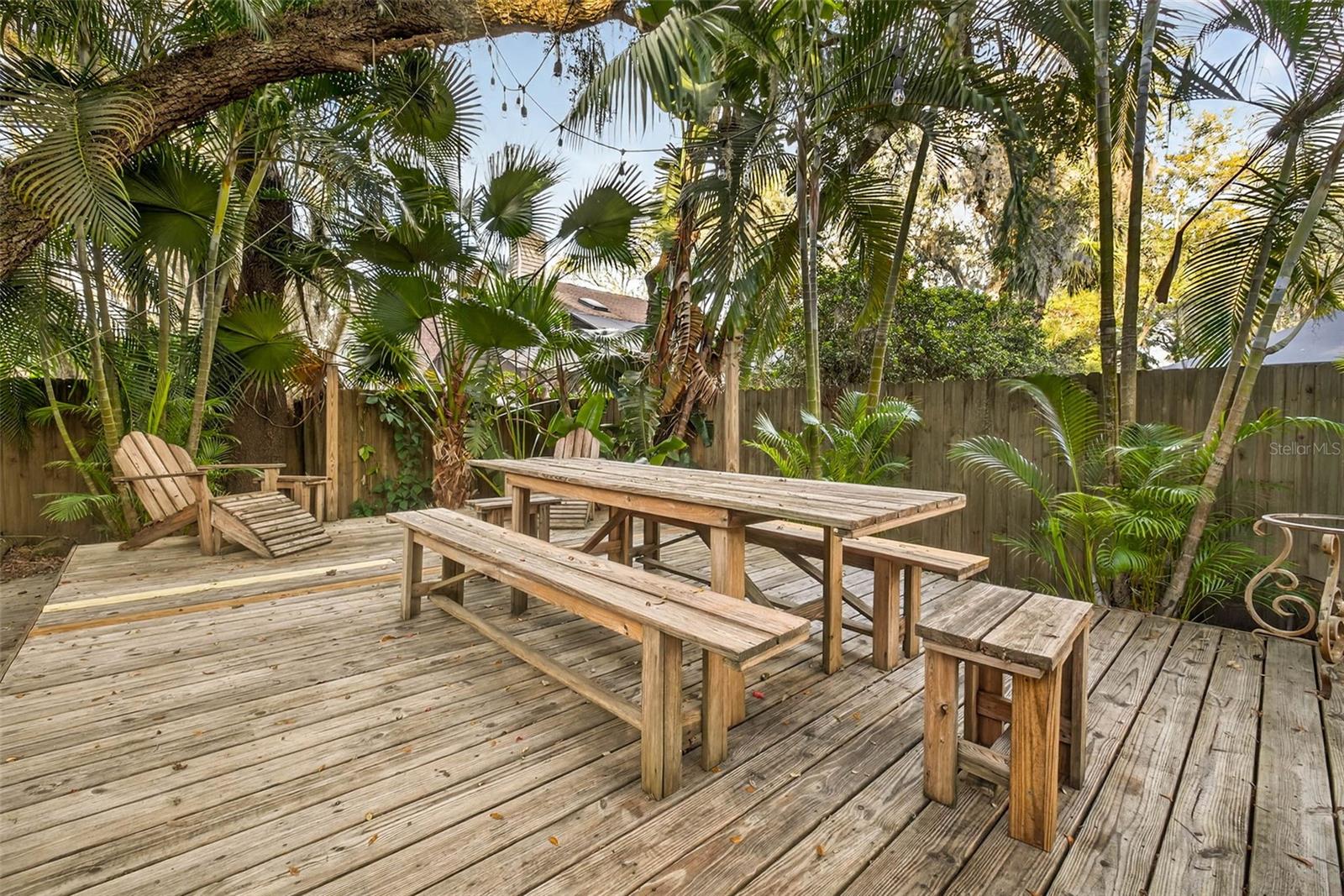 Listing photo id 87 for 6410 112th Avenue