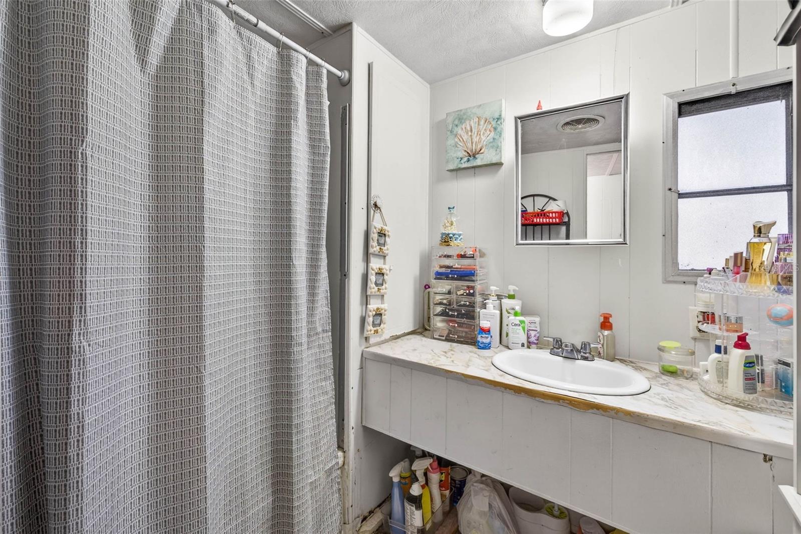 Image 14 of 38 For 5548 Bruce Lane