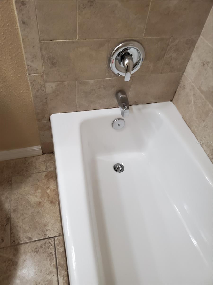 Image 46 of 78 For 4115 32nd Street N B