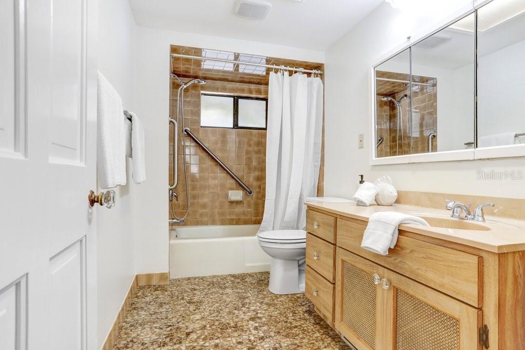 Image 34 of 51 For 3821 San Juan Street