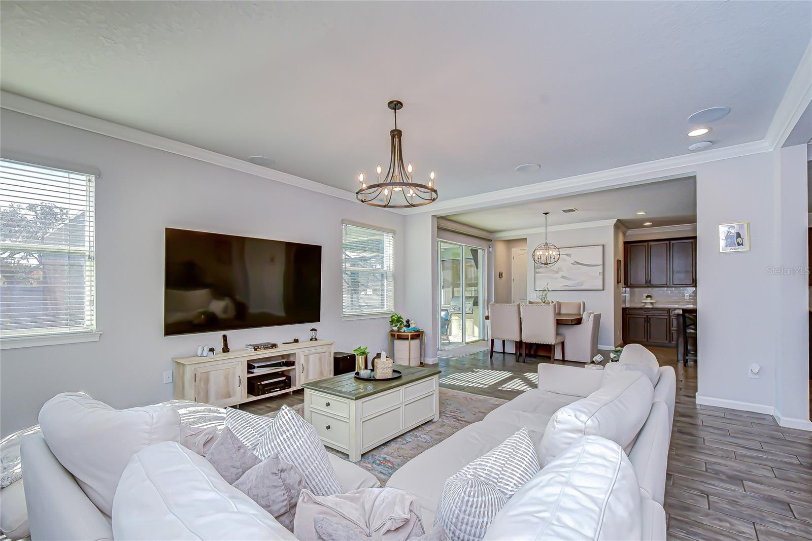 Image 10 of 44 For 11724 Wrought Pine Loop