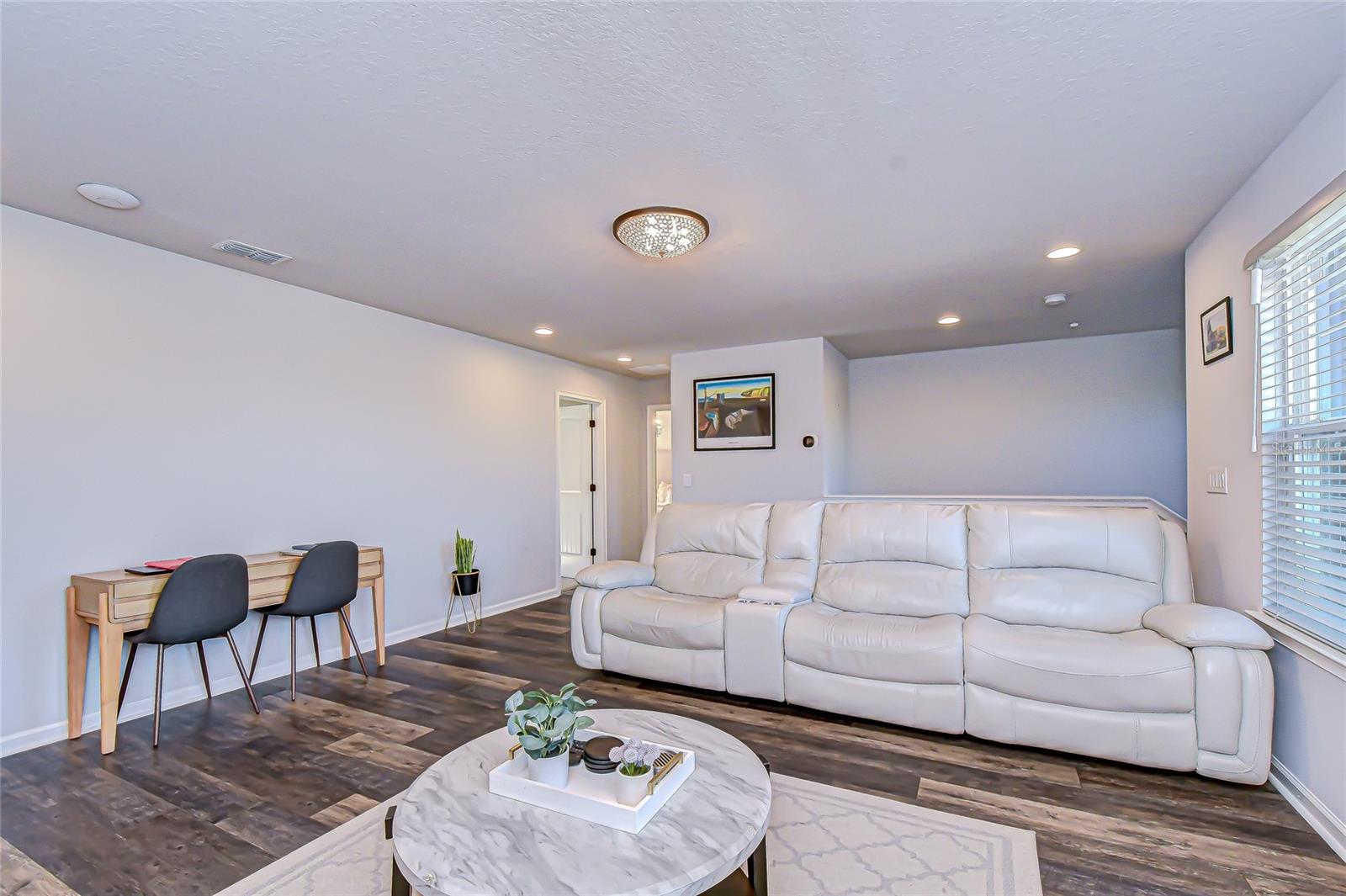 Image 18 of 44 For 11724 Wrought Pine Loop