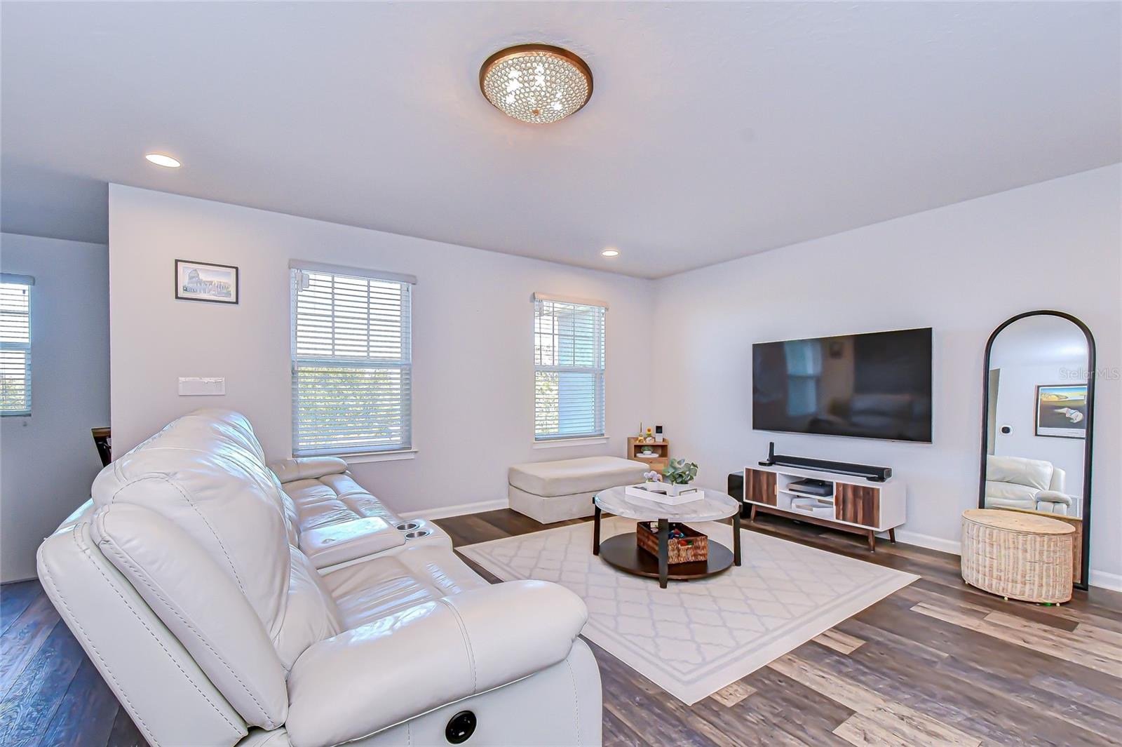 Image 19 of 44 For 11724 Wrought Pine Loop