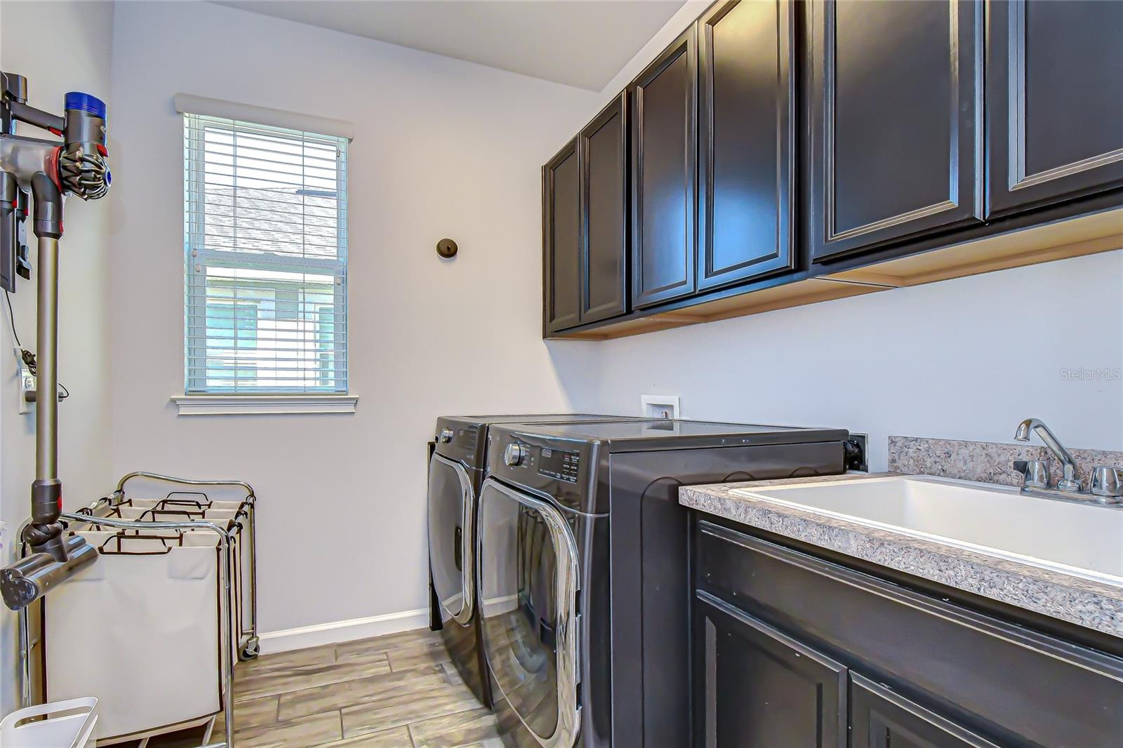 Image 31 of 44 For 11724 Wrought Pine Loop