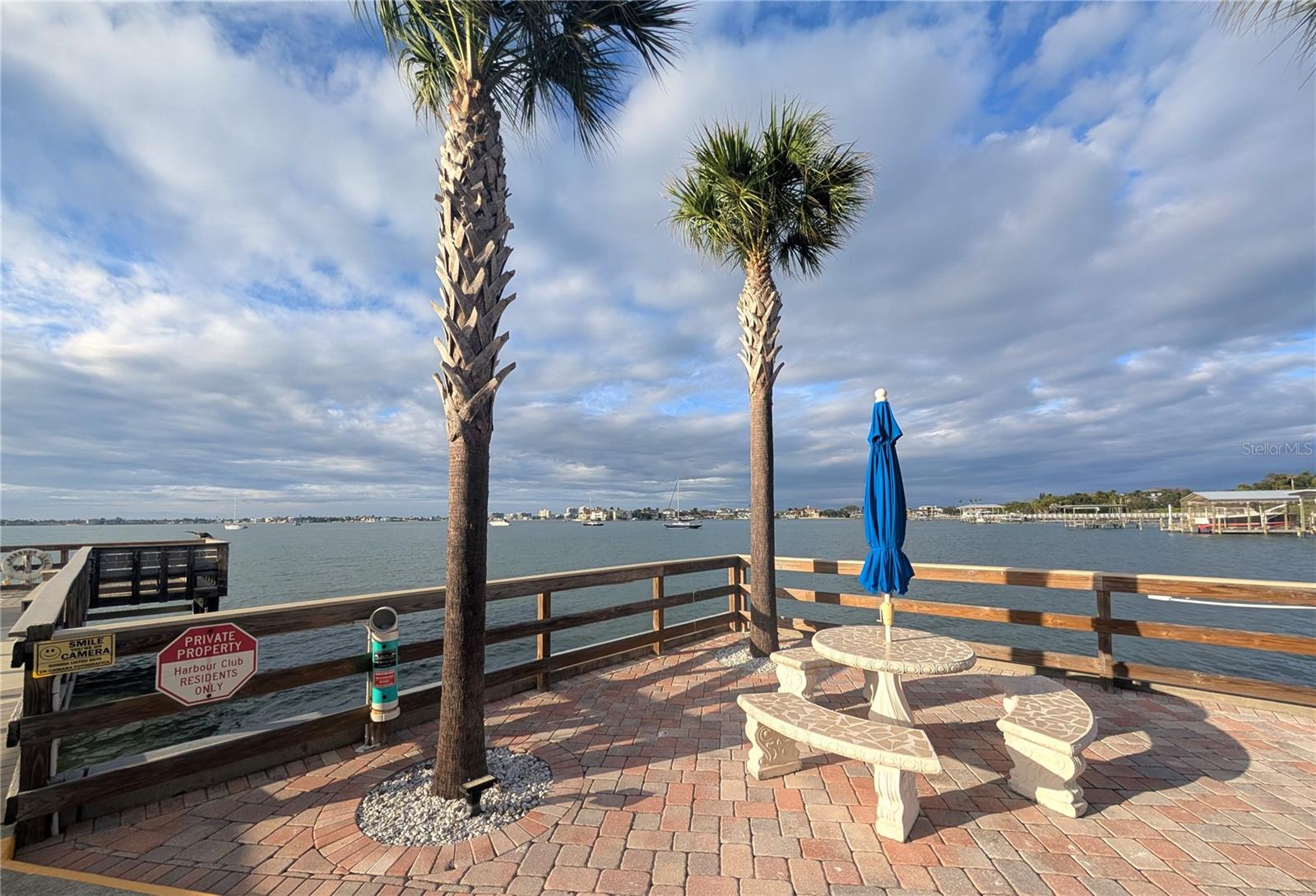 Image 15 of 22 For 100 Bluff View Drive 105c