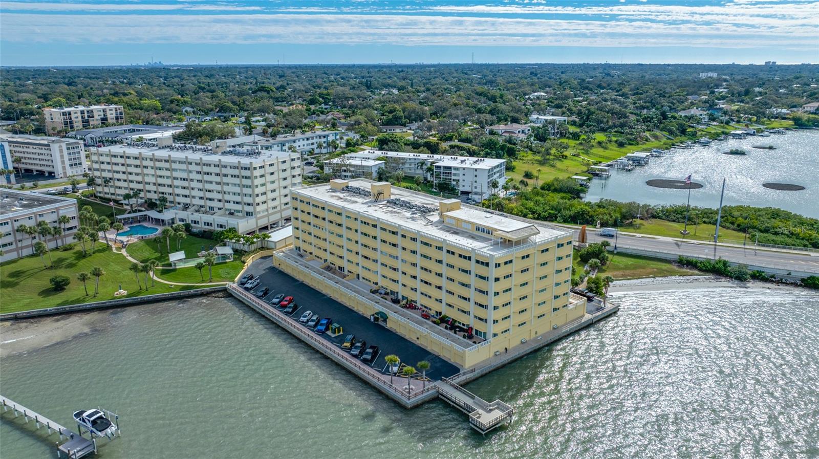 Image 19 of 22 For 100 Bluff View Drive 105c