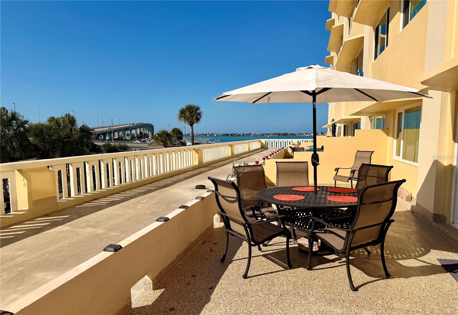 Image 3 of 22 For 100 Bluff View Drive 105c