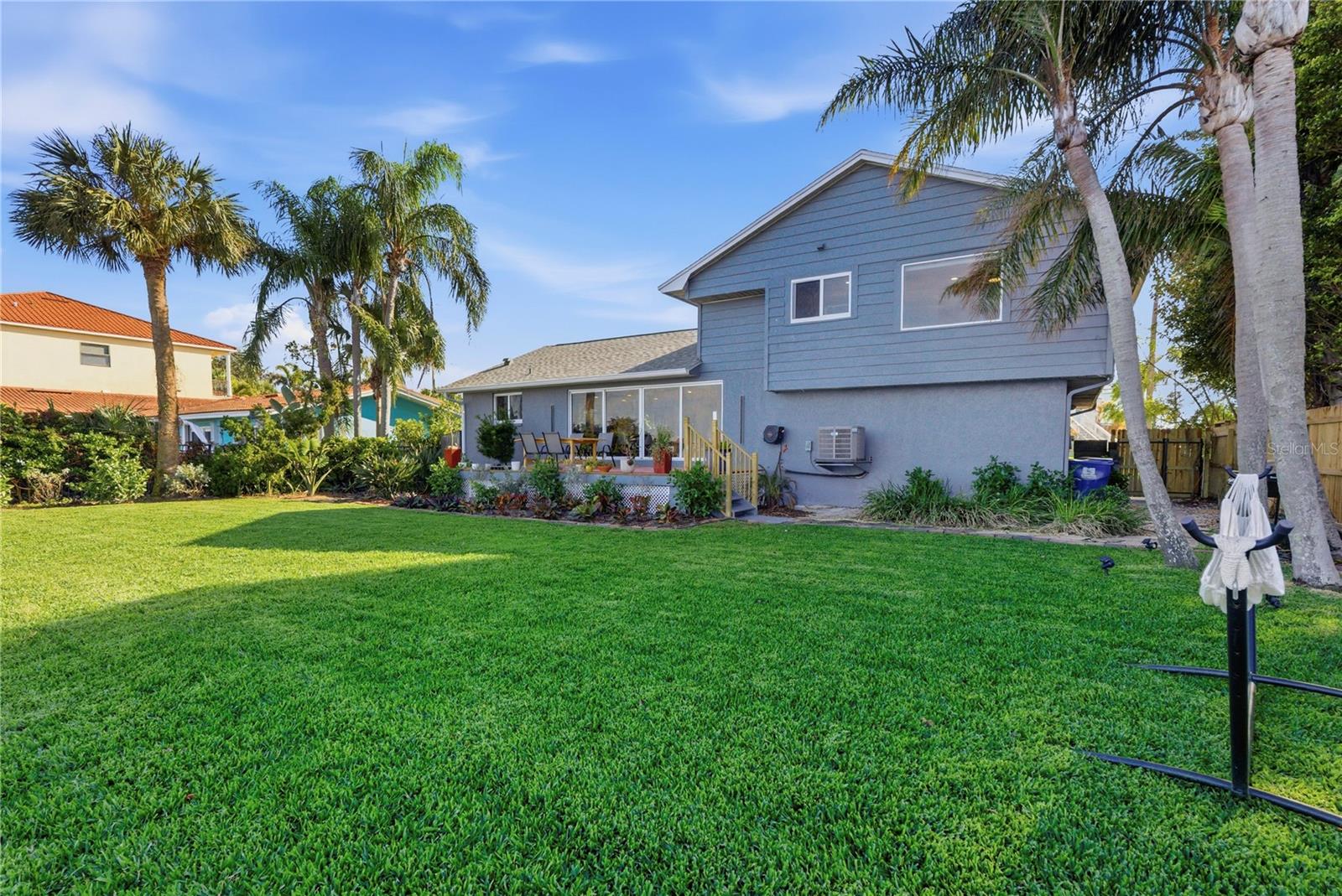 Image 13 of 39 For 377 22nd Avenue Se