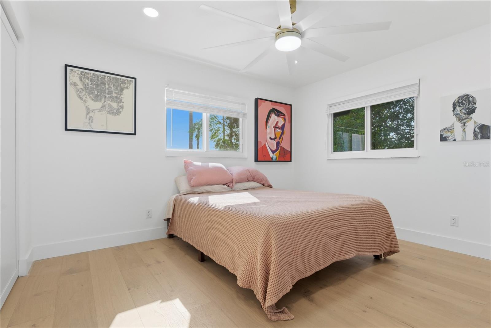 Image 17 of 39 For 377 22nd Avenue Se