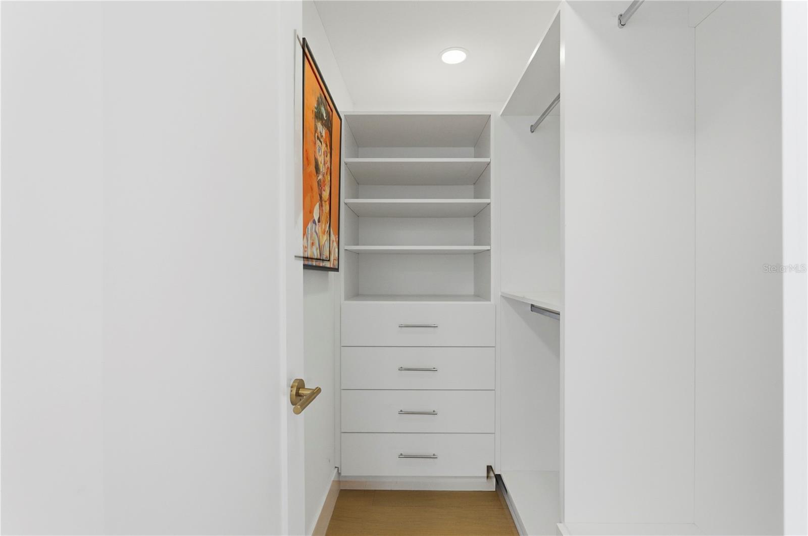 Image 21 of 39 For 377 22nd Avenue Se