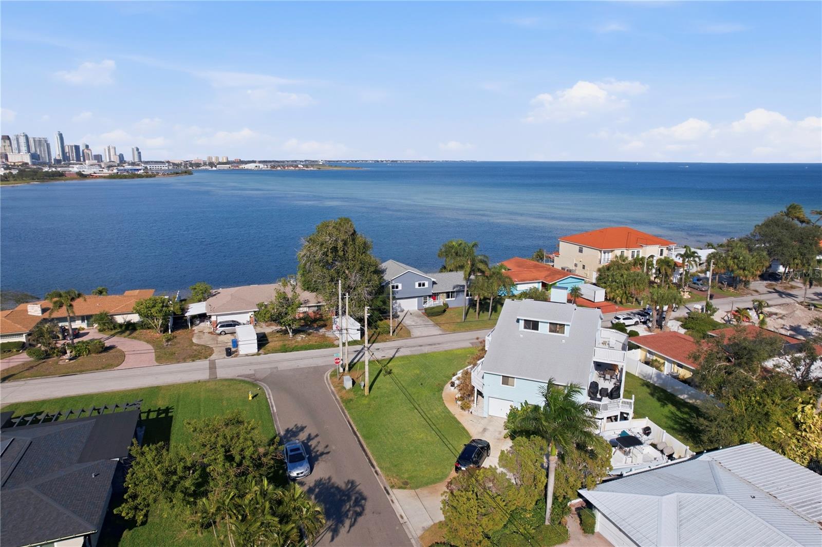 Image 34 of 39 For 377 22nd Avenue Se