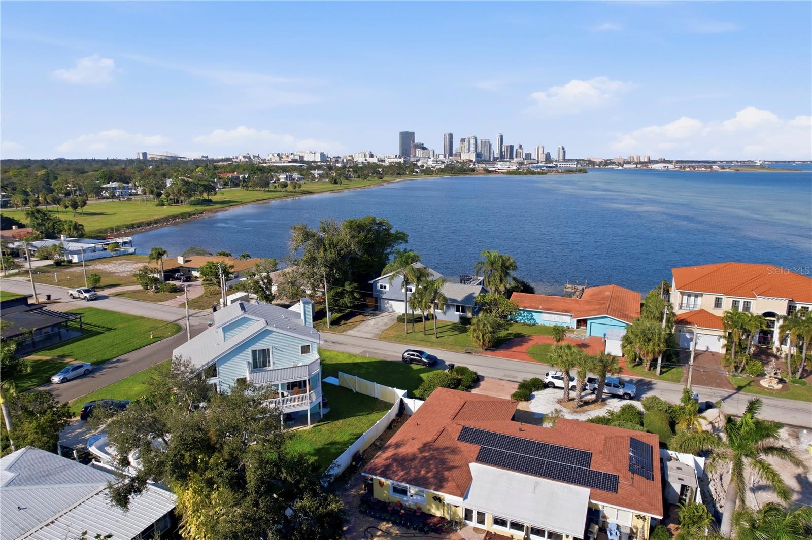 Image 35 of 39 For 377 22nd Avenue Se