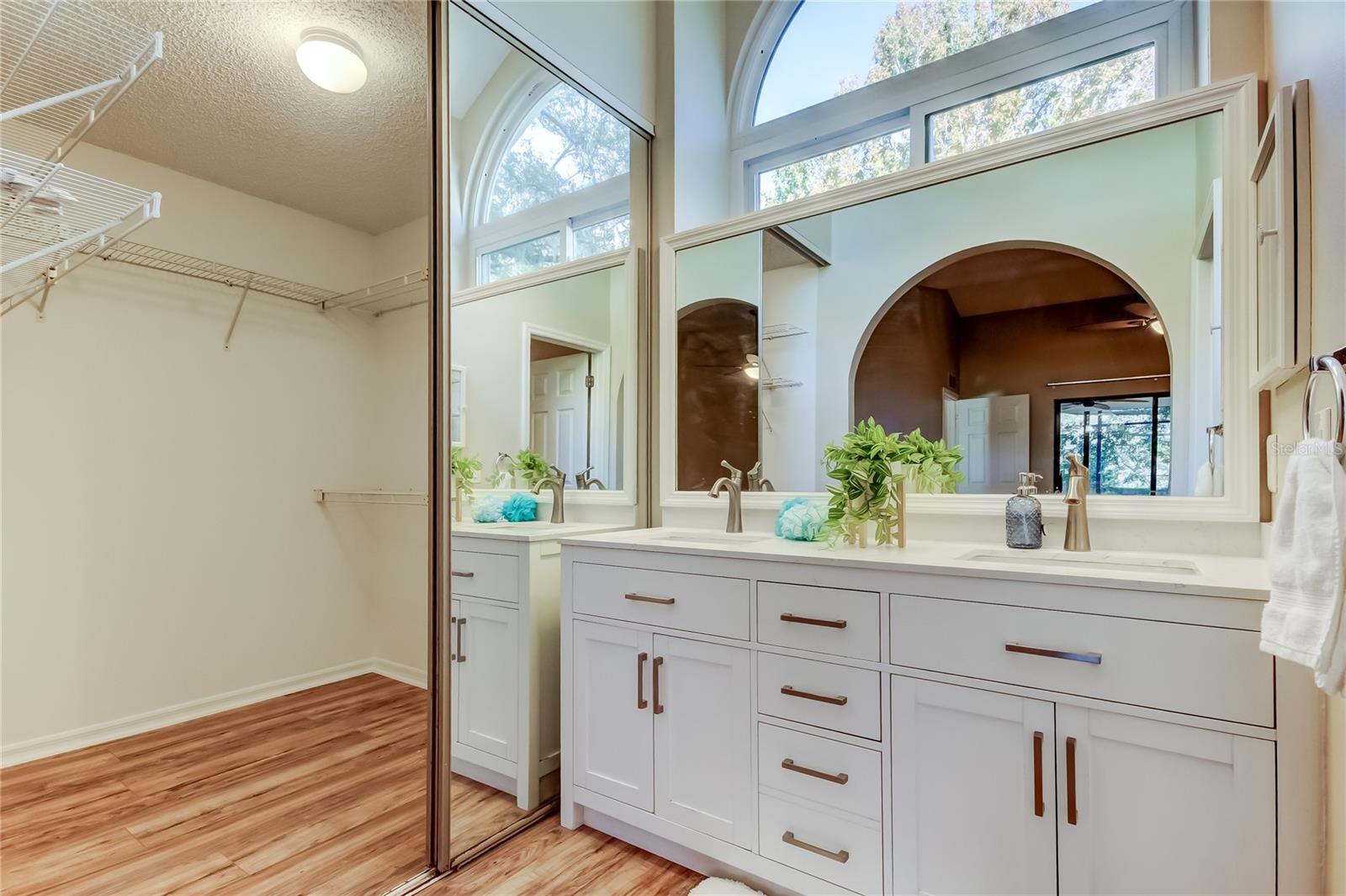 Image 37 of 82 For 3570 Rolling Trail