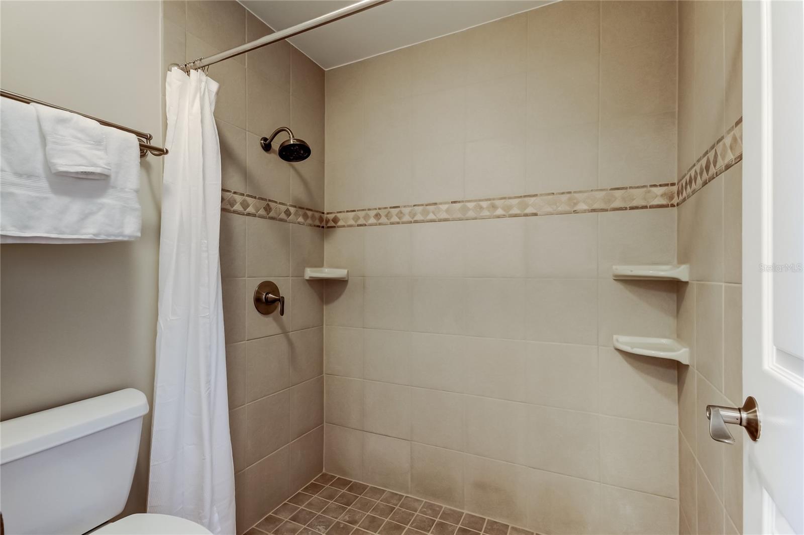 Image 38 of 82 For 3570 Rolling Trail