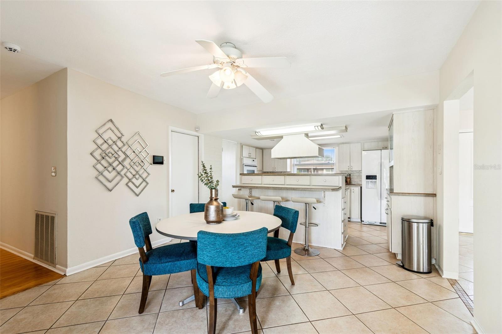 Image 7 of 43 For 3700 21st Avenue N