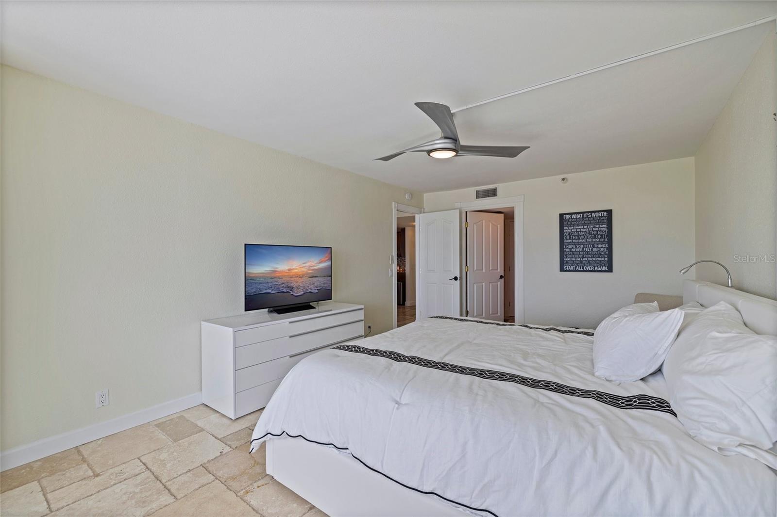 Image 14 of 53 For 6265 Sun Boulevard 1203