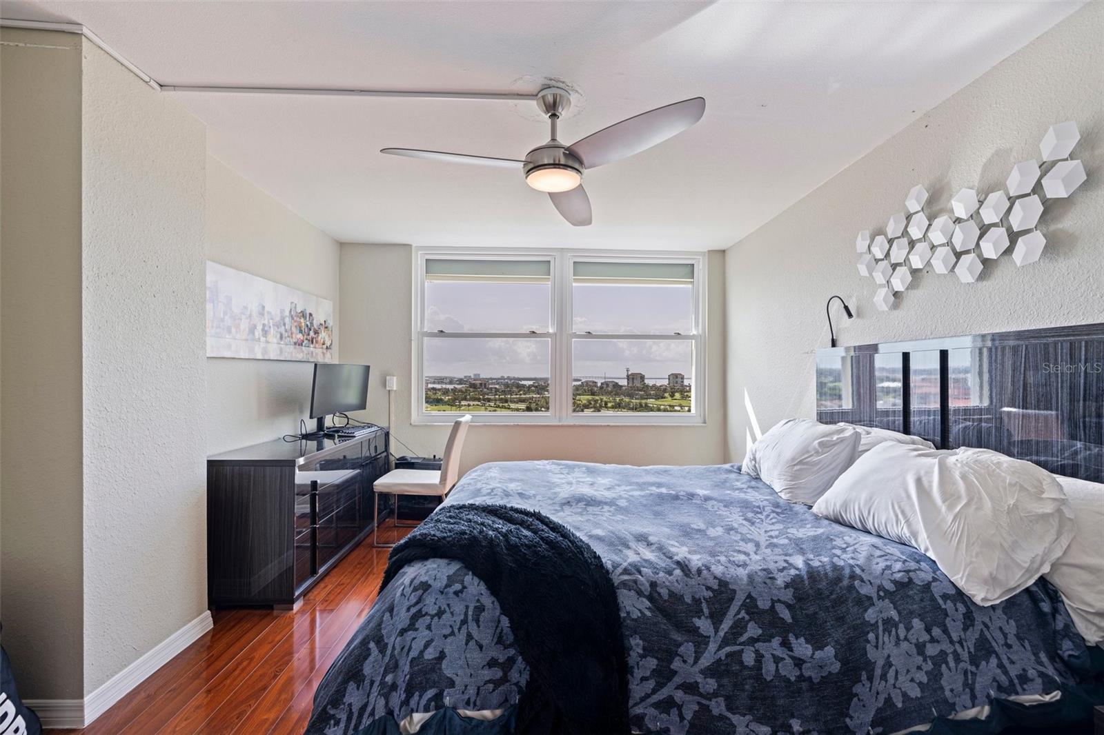 Image 21 of 53 For 6265 Sun Boulevard 1203