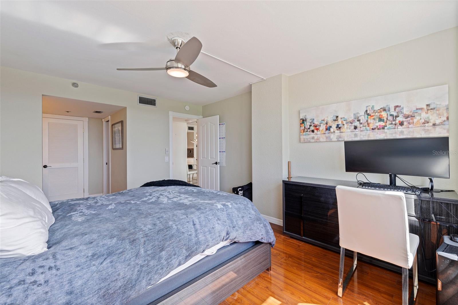 Image 23 of 53 For 6265 Sun Boulevard 1203