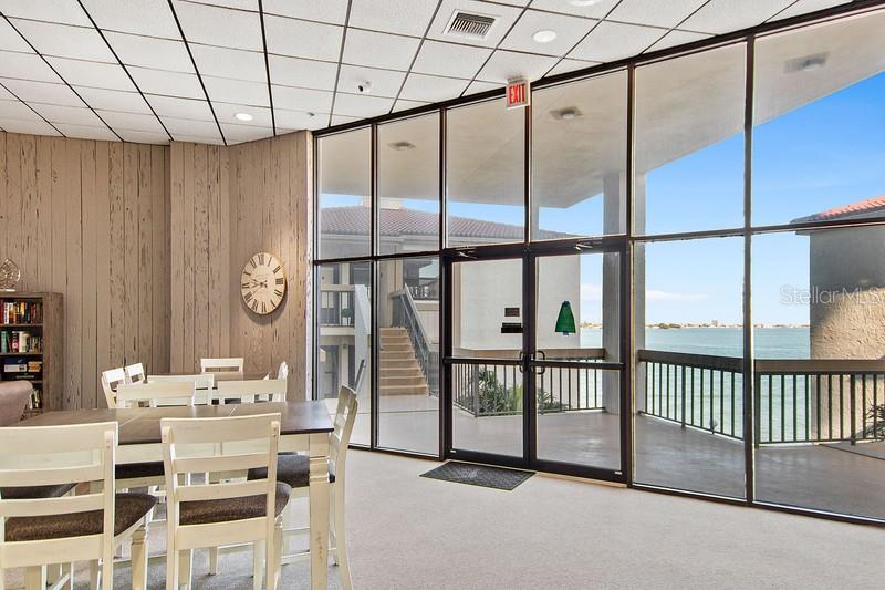 Image 35 of 53 For 6265 Sun Boulevard 1203