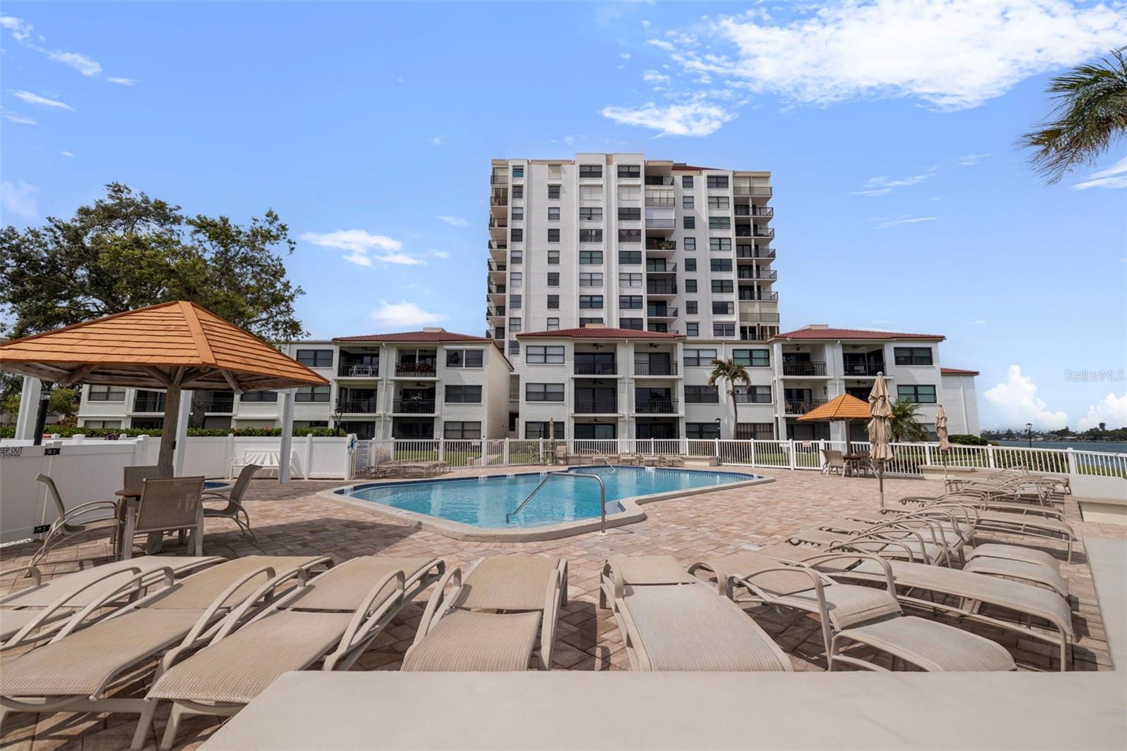 Image 41 of 53 For 6265 Sun Boulevard 1203