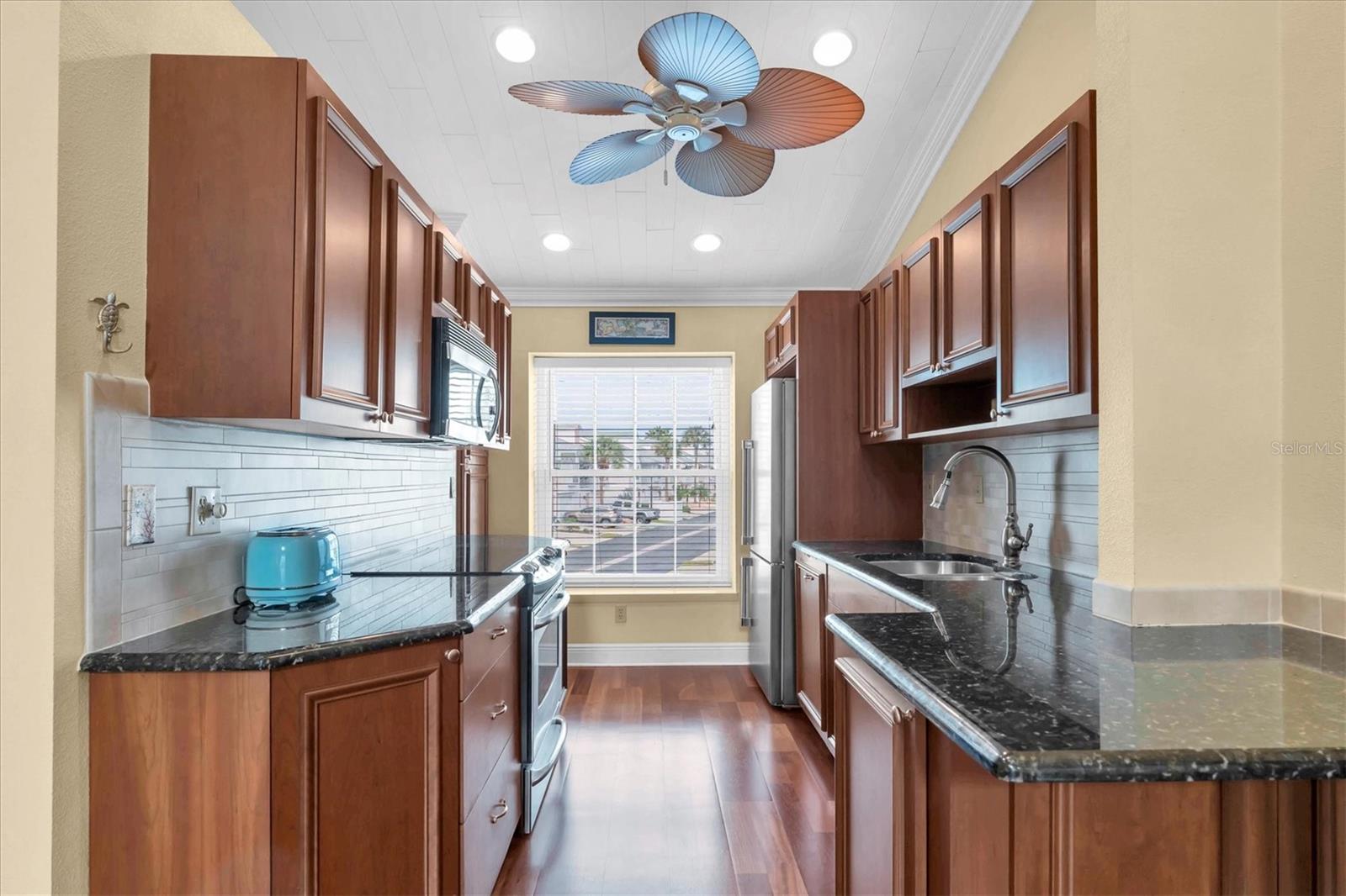 Image 14 of 42 For 173 Sun Isle Circle