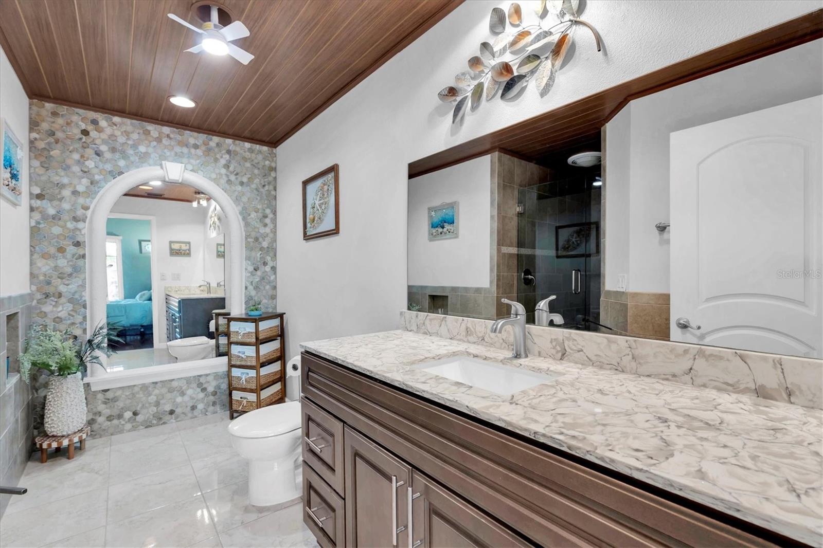 Image 20 of 42 For 173 Sun Isle Circle