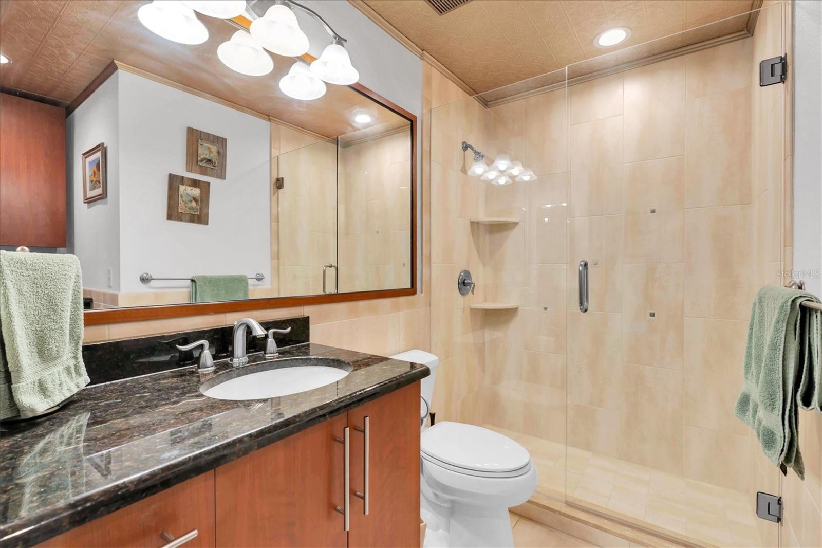 Image 23 of 42 For 173 Sun Isle Circle