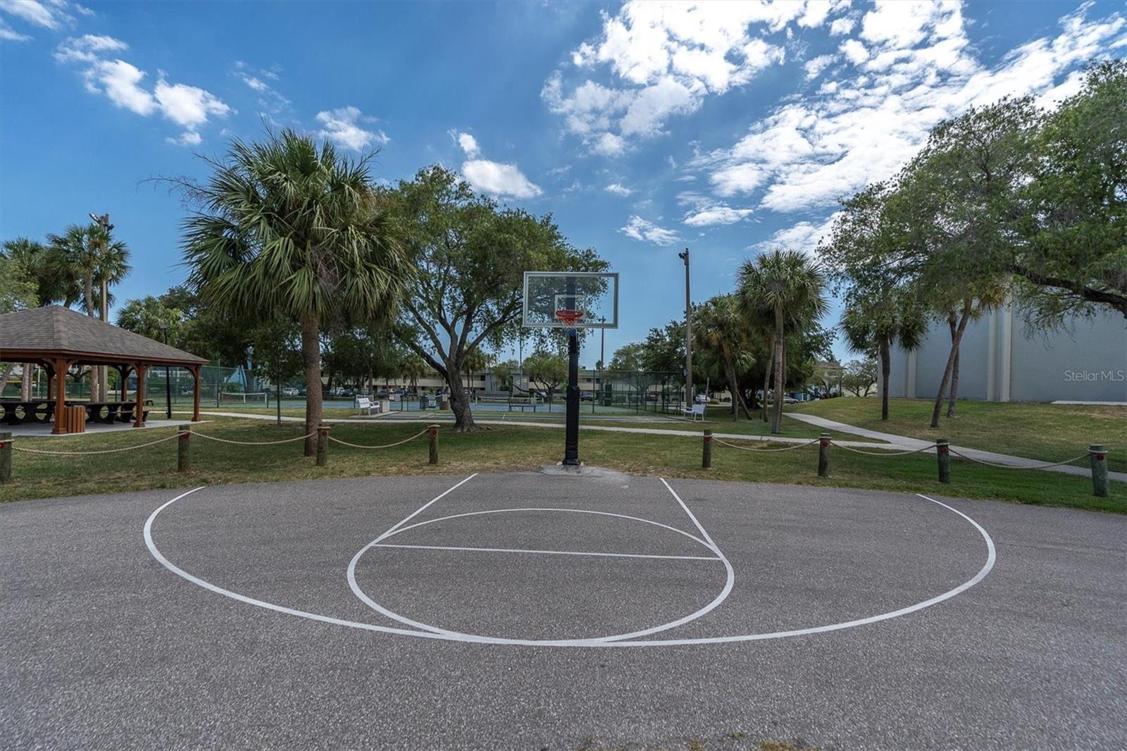 Image 40 of 42 For 173 Sun Isle Circle