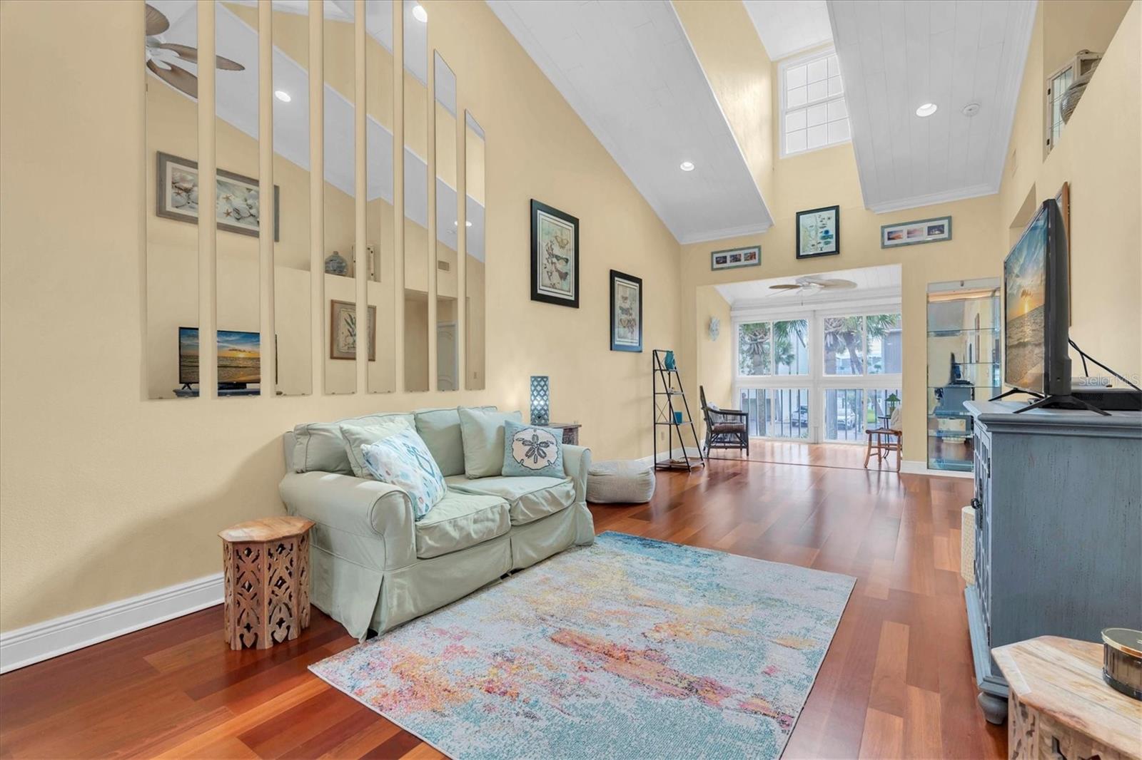 Image 6 of 42 For 173 Sun Isle Circle