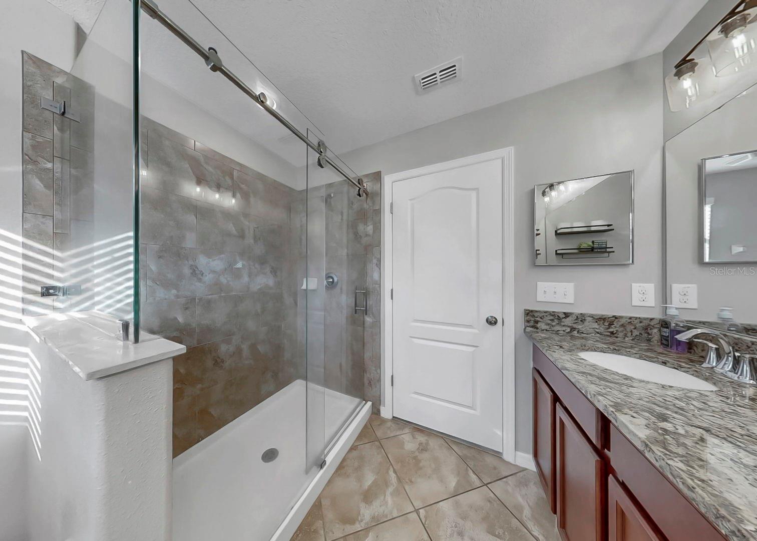 Image 28 of 72 For 10136 Newminster Loop