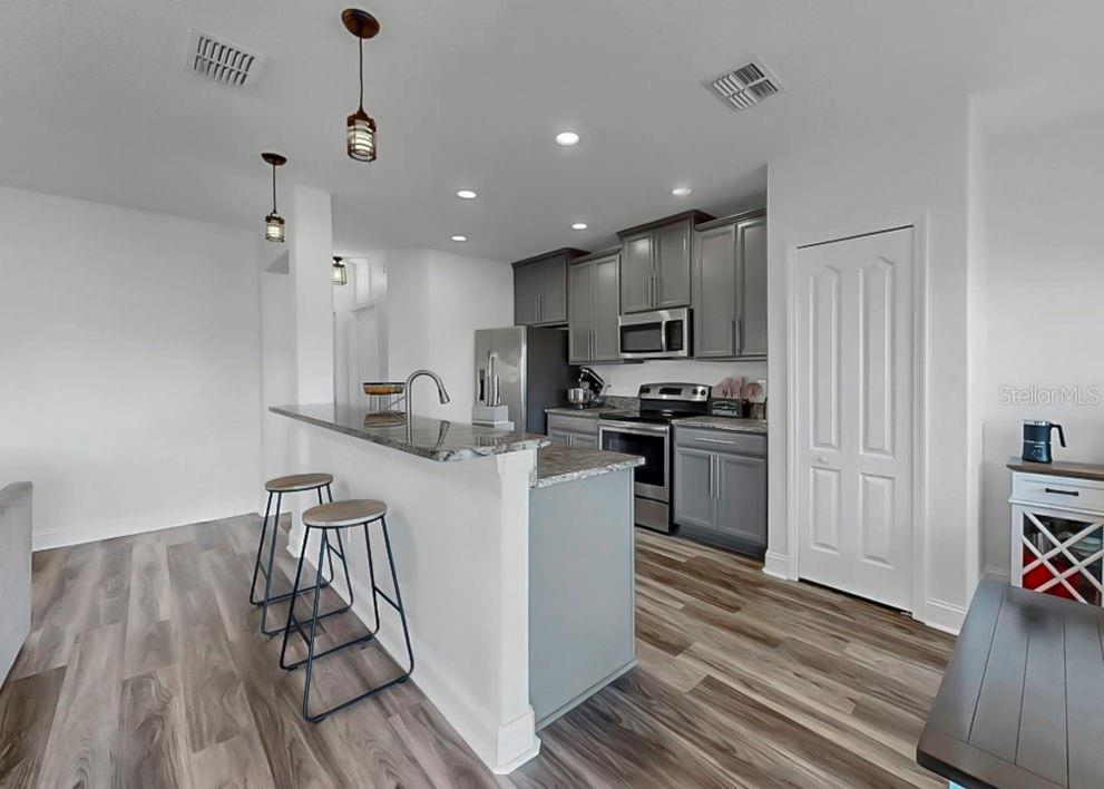 Image 42 of 72 For 10136 Newminster Loop