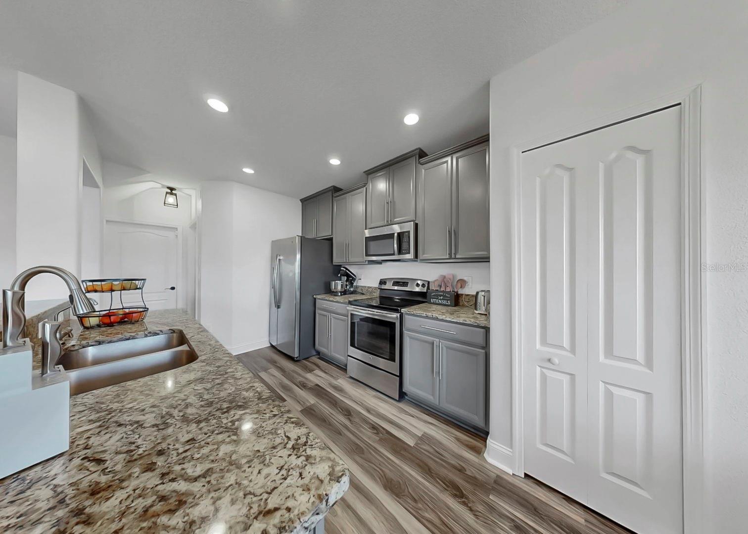 Image 44 of 72 For 10136 Newminster Loop