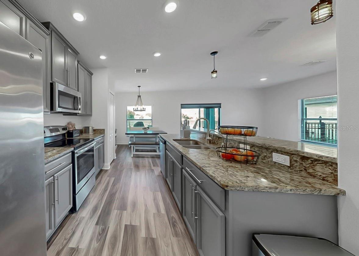 Image 52 of 72 For 10136 Newminster Loop