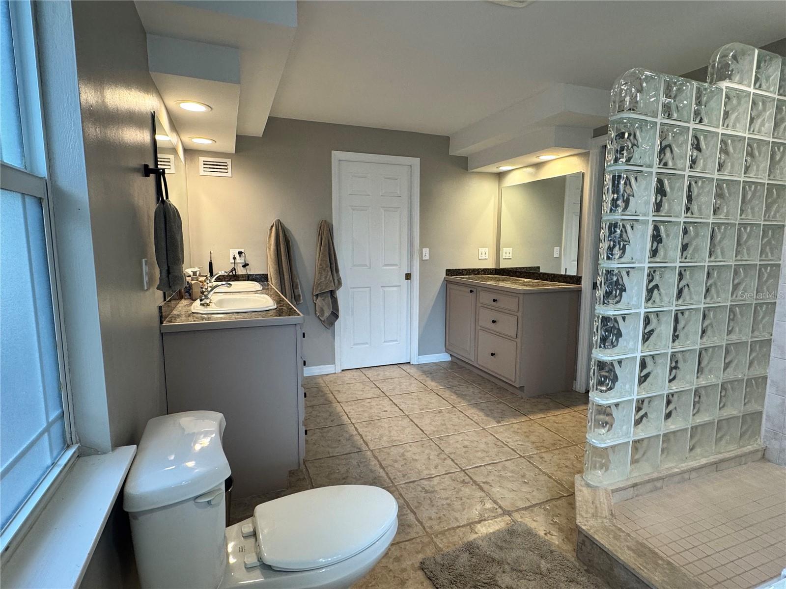 Image 28 of 58 For 1309 Eastfield Drive