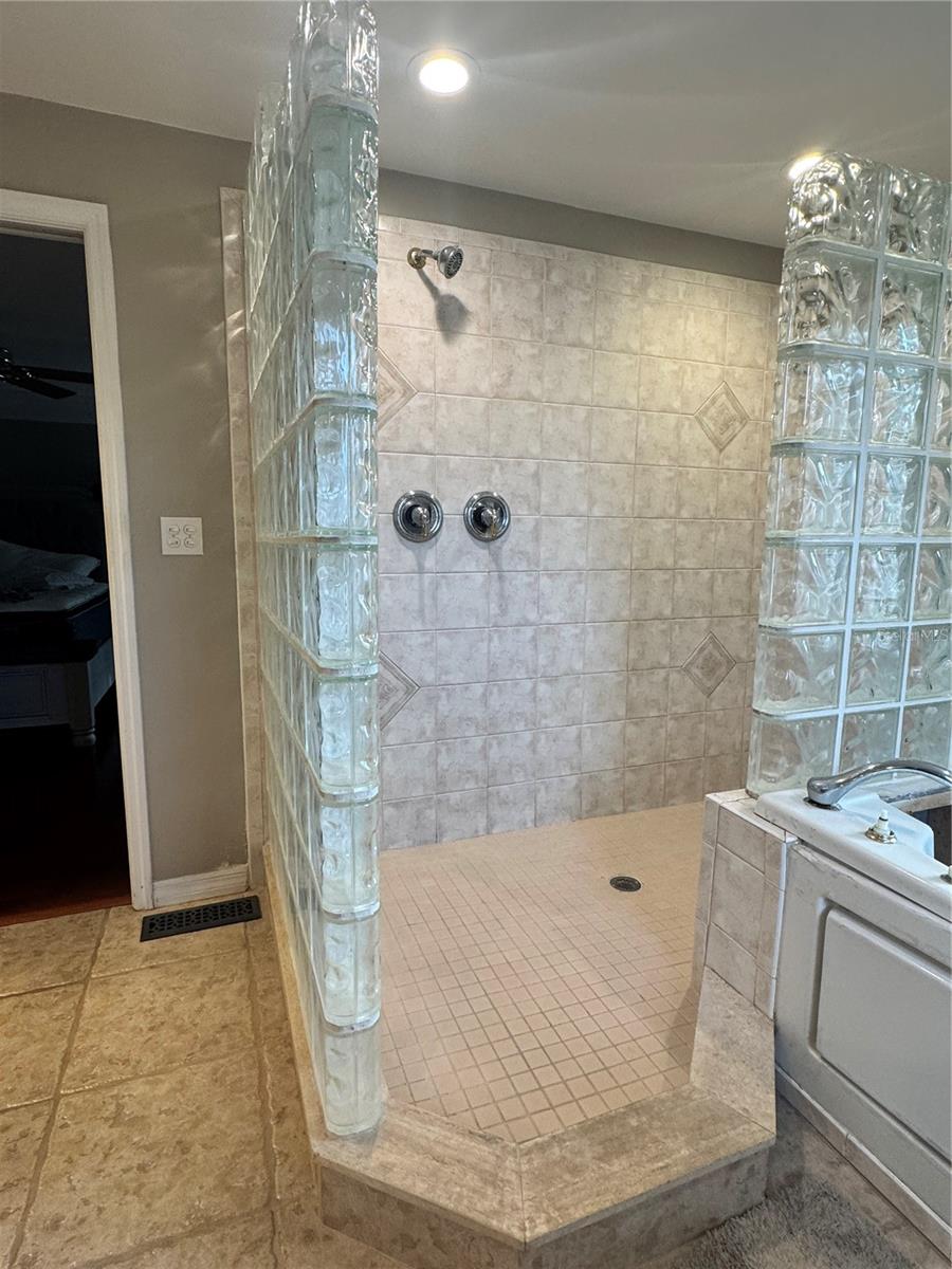 Image 29 of 58 For 1309 Eastfield Drive