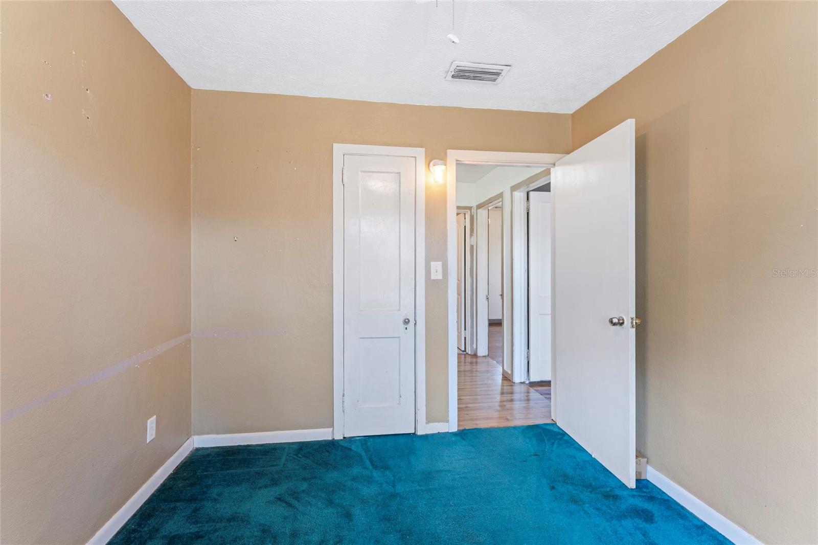 Image 18 of 26 For 11680 Aaron Road