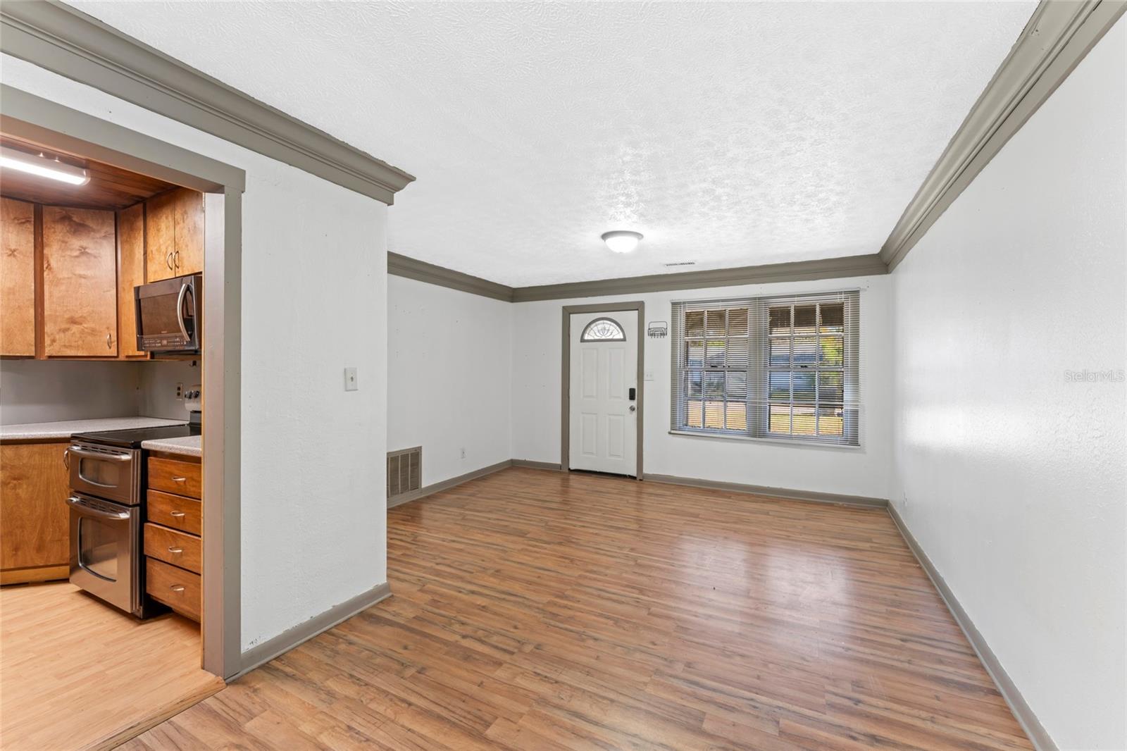 Image 7 of 26 For 11680 Aaron Road