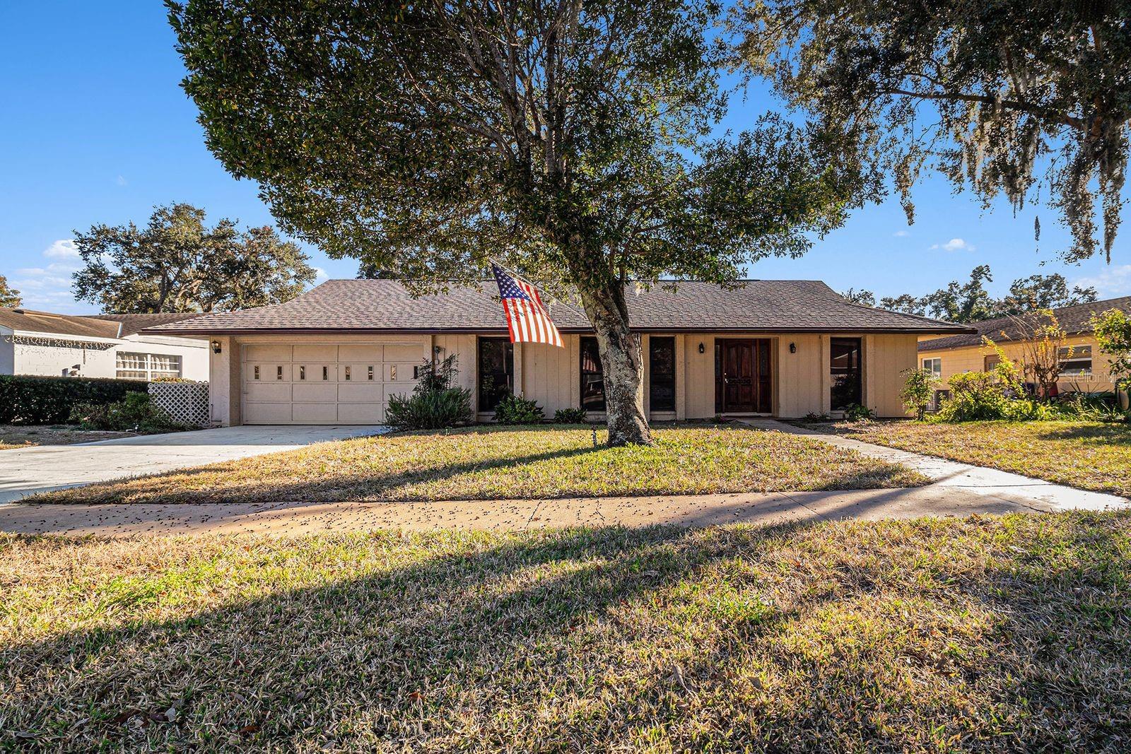 Details for 607 Lakeshore Drive, OCOEE, FL 34761