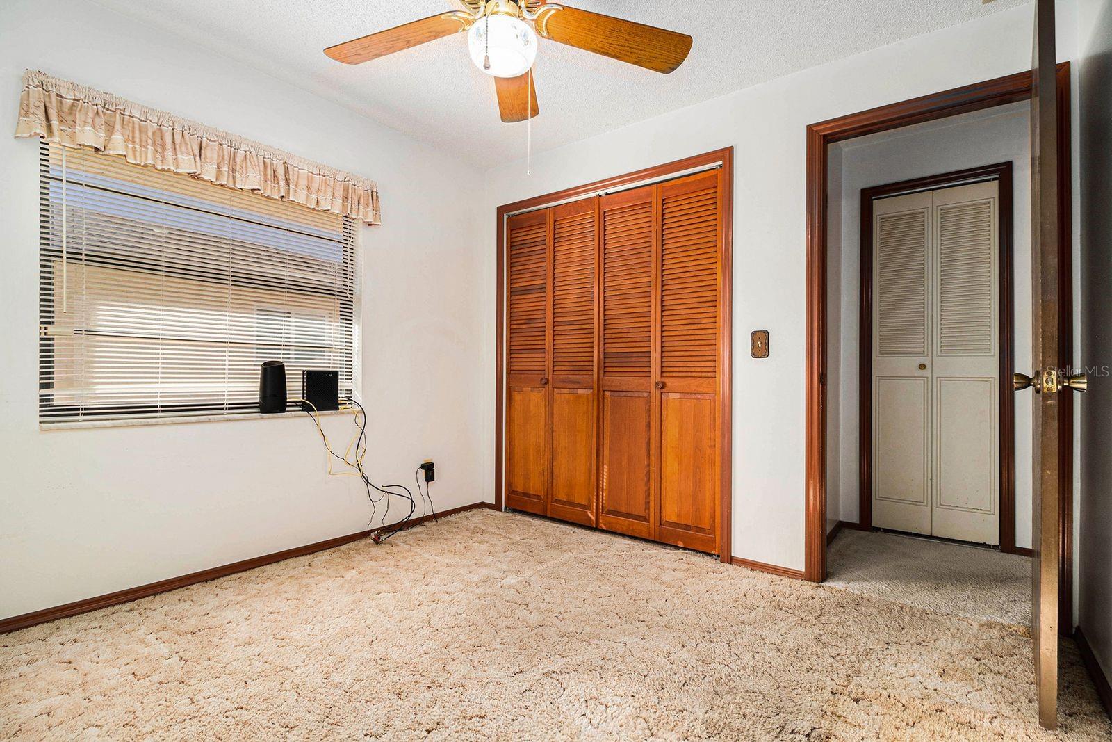 Image 19 of 29 For 607 Lakeshore Drive