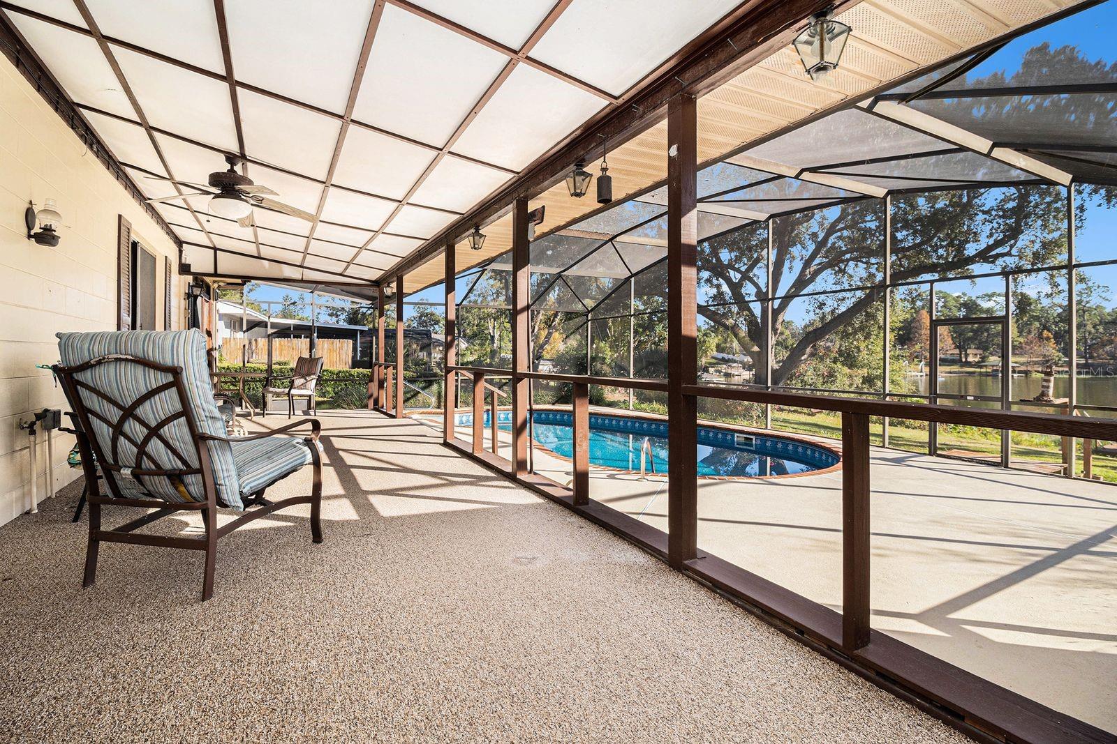 Image 22 of 29 For 607 Lakeshore Drive