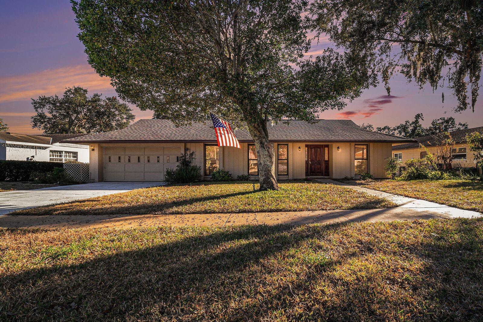 Image 27 of 29 For 607 Lakeshore Drive