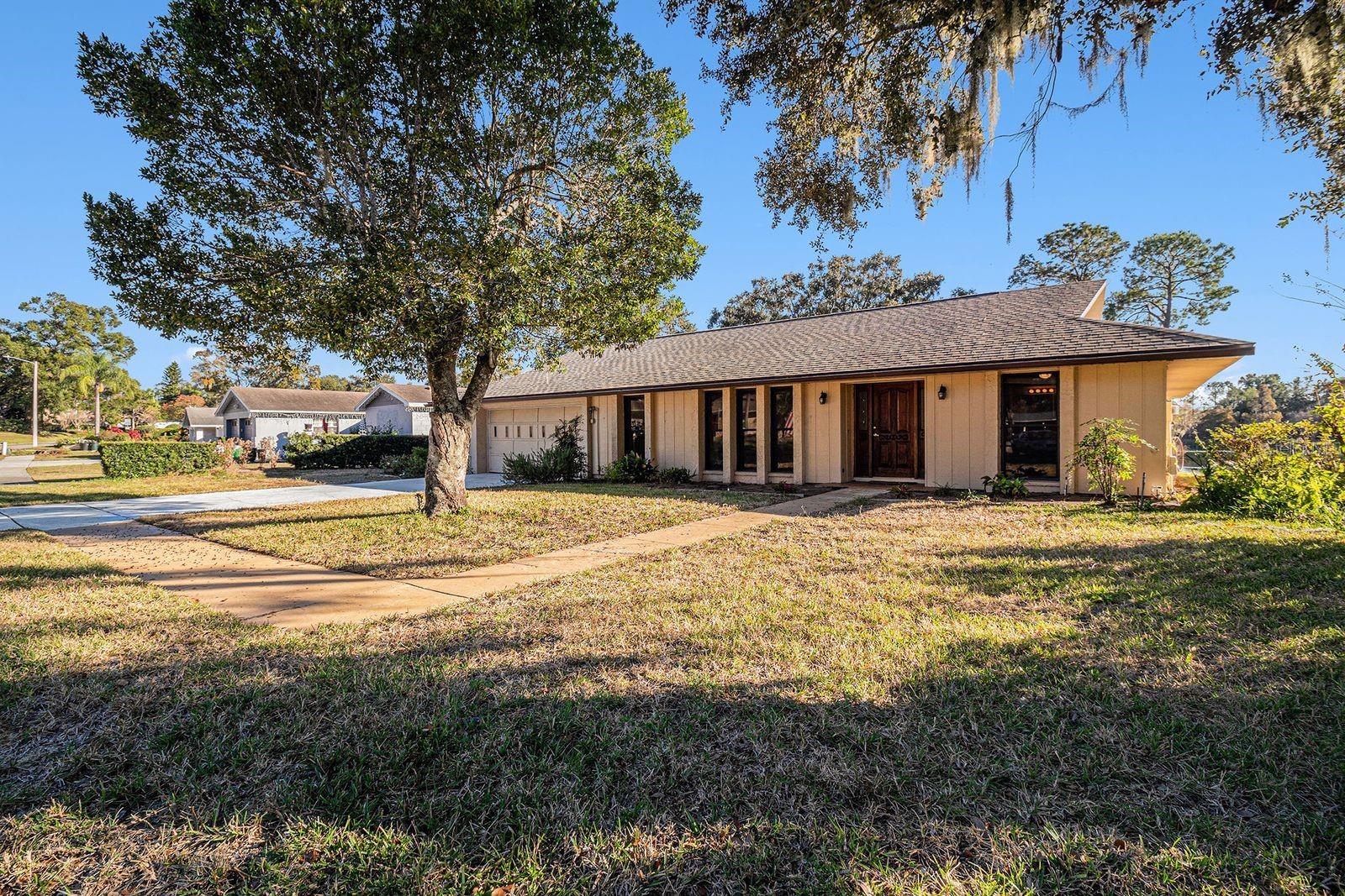 Image 28 of 29 For 607 Lakeshore Drive