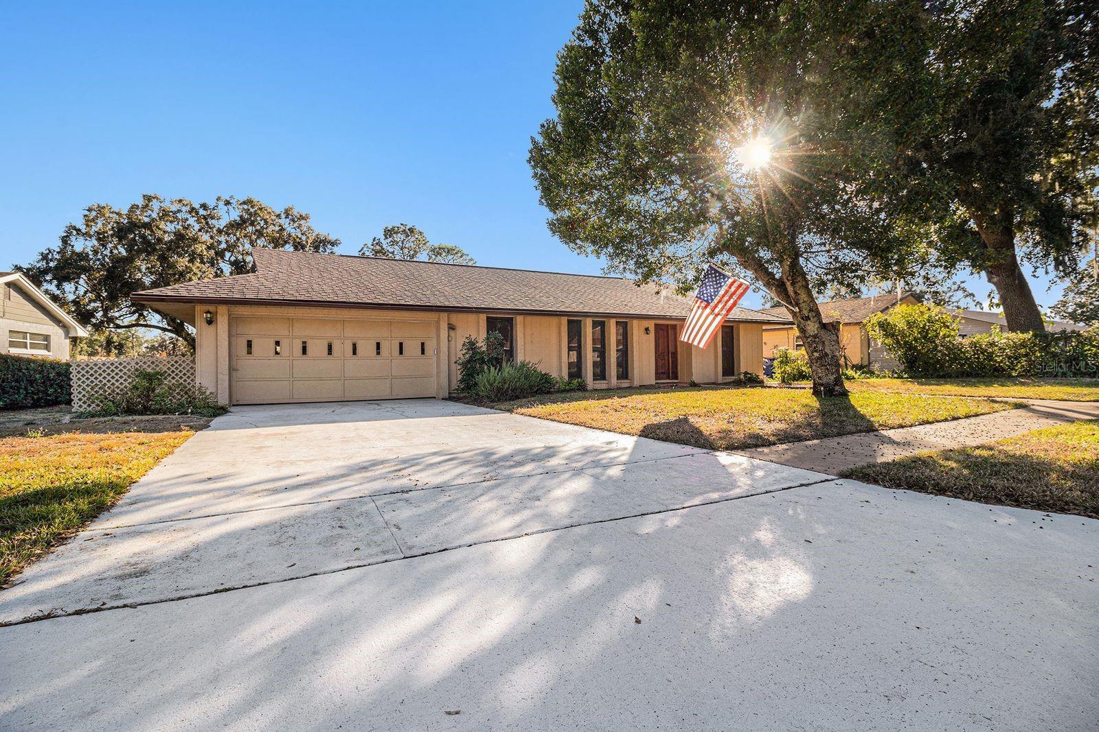 Image 29 of 29 For 607 Lakeshore Drive