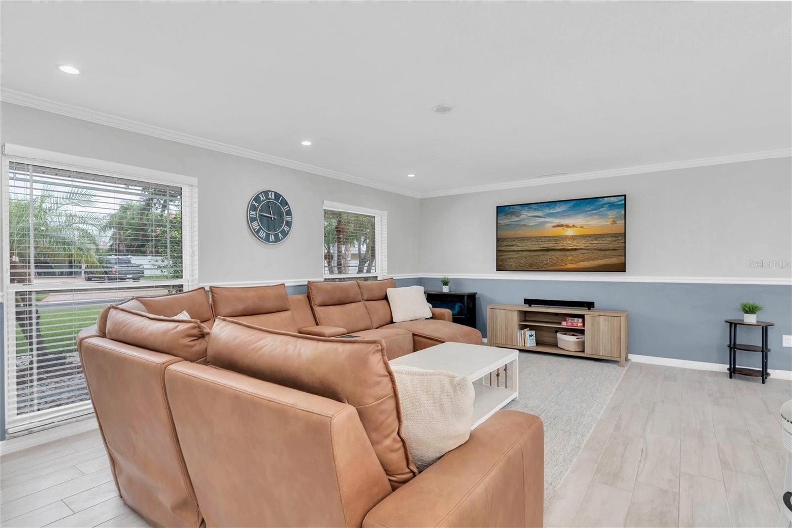 Image 12 of 51 For 4200 46th Avenue S