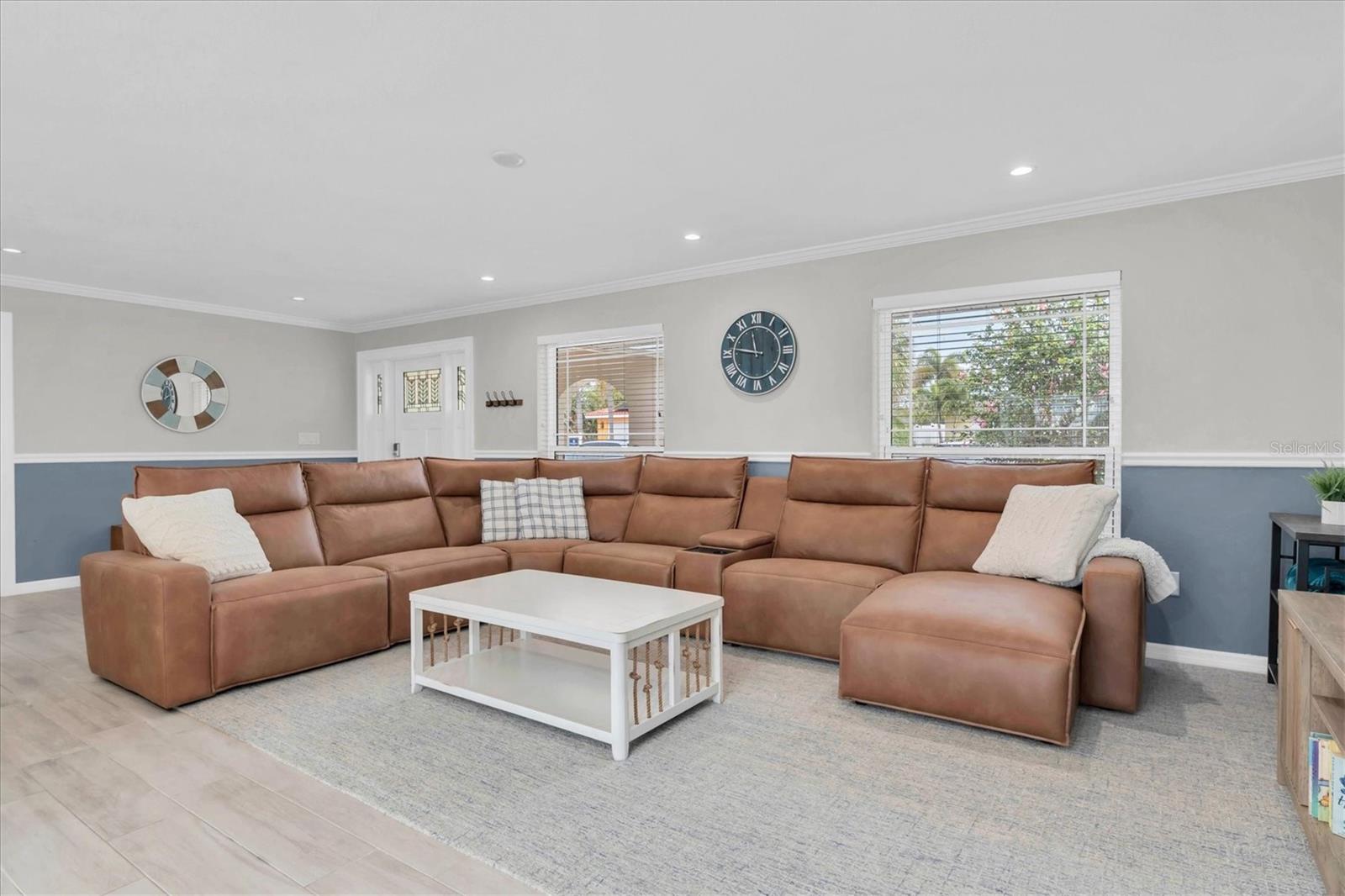 Image 13 of 51 For 4200 46th Avenue S