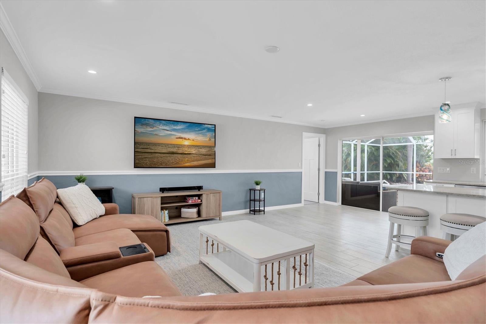 Image 17 of 51 For 4200 46th Avenue S