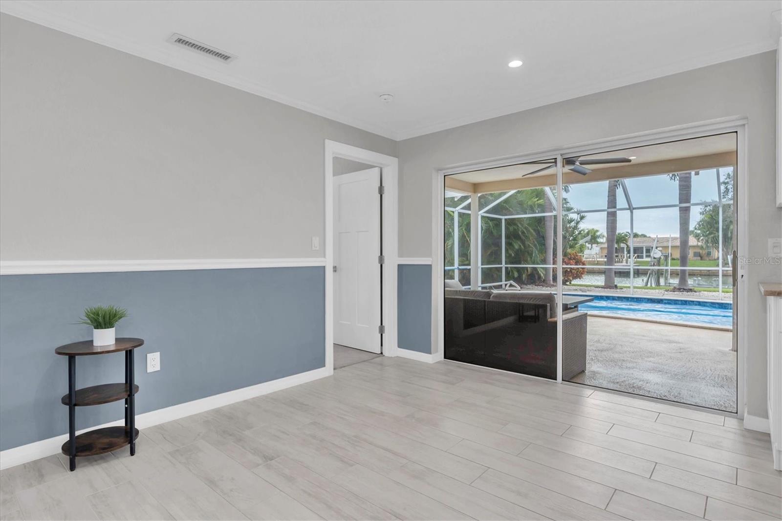 Image 18 of 51 For 4200 46th Avenue S