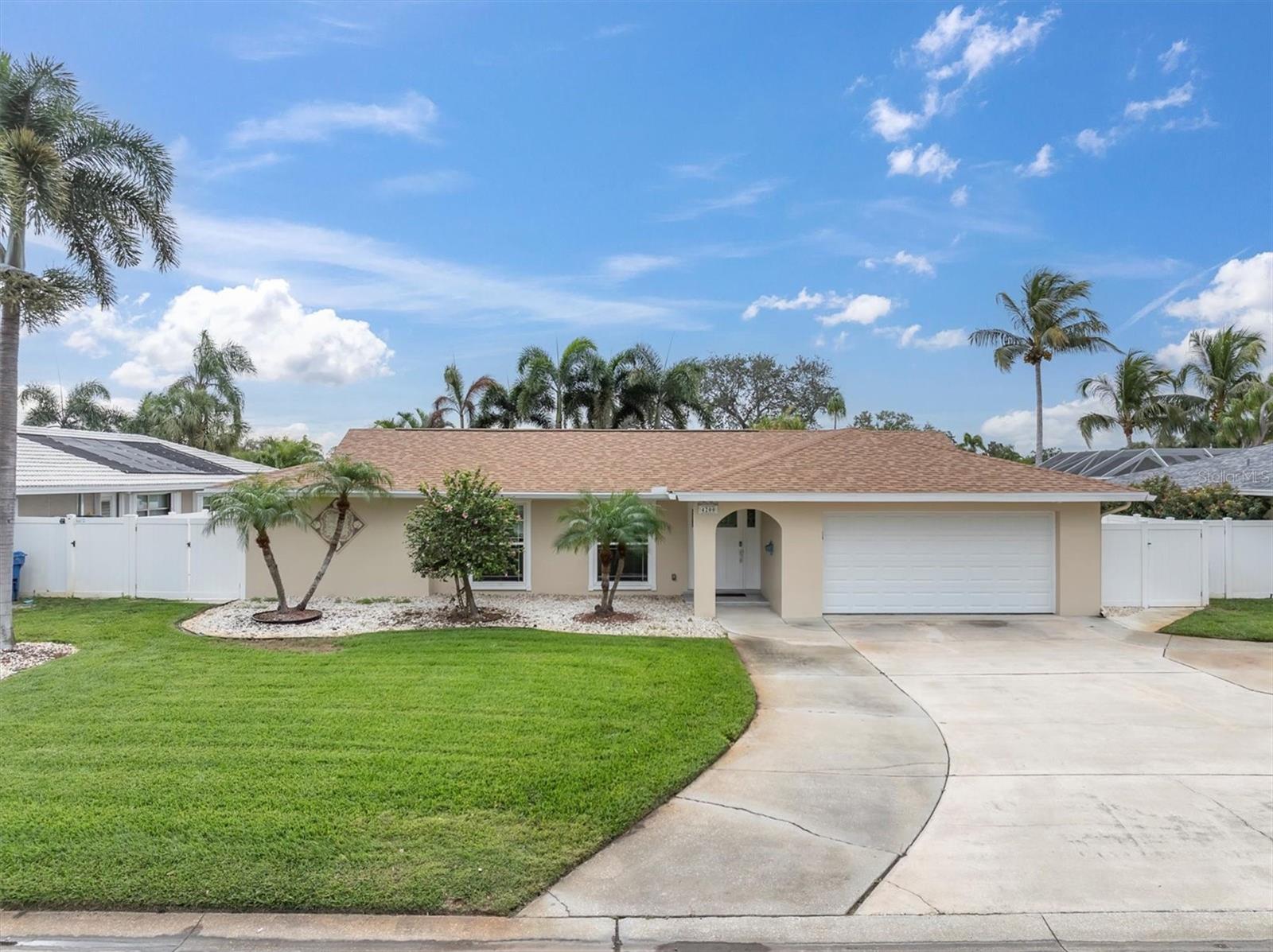 Image 2 of 51 For 4200 46th Avenue S